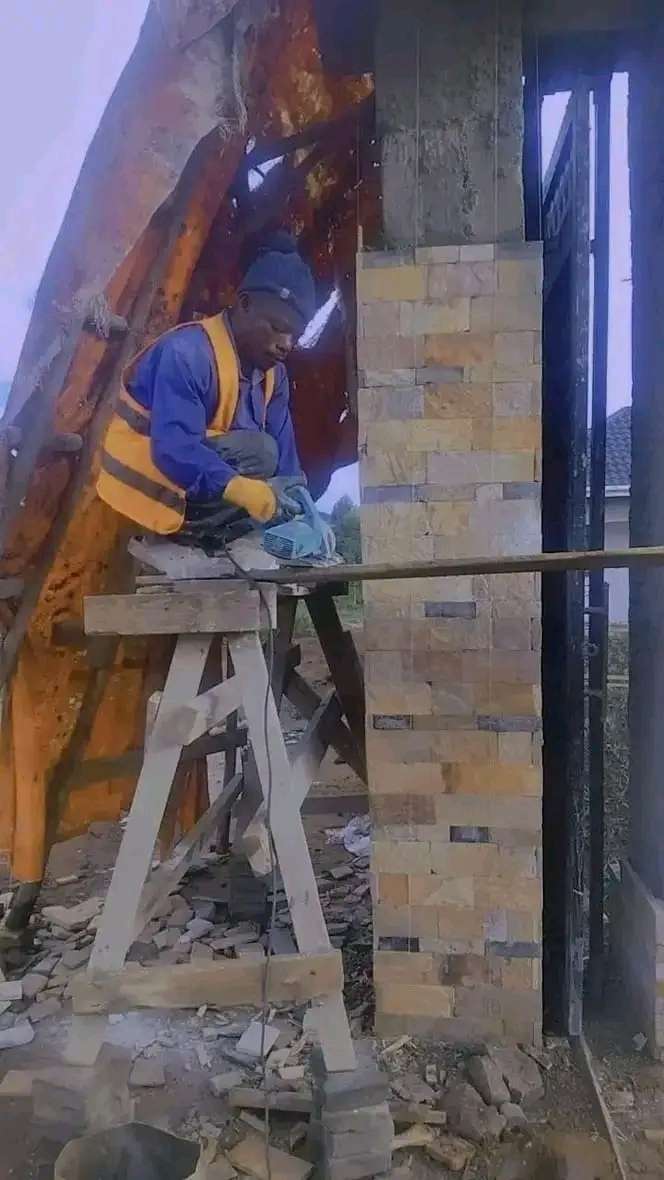 media image slate fixing